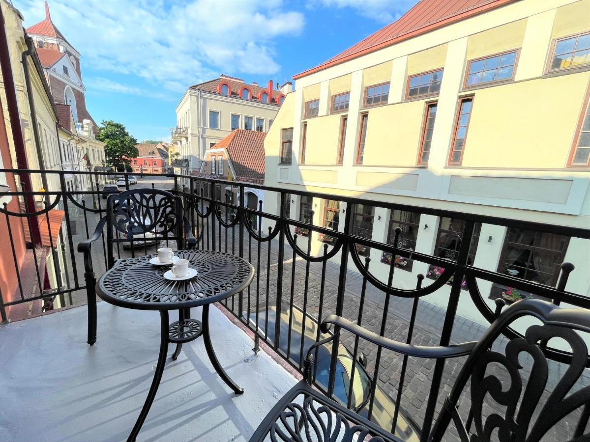 Picturesque Old Town Apartment With Charming Balcony كاوناس المظهر الخارجي الصورة