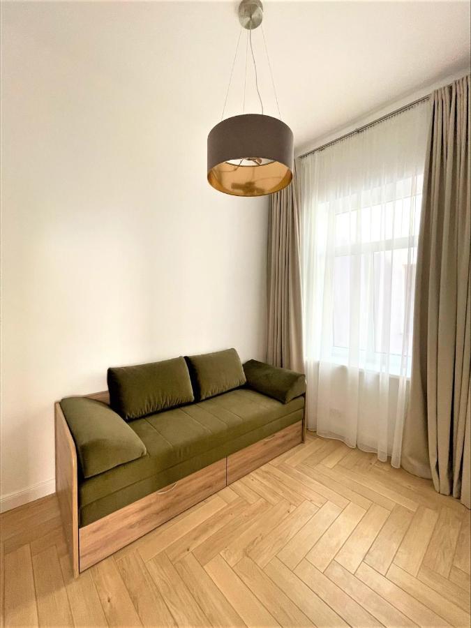 Picturesque Old Town Apartment With Charming Balcony كاوناس المظهر الخارجي الصورة